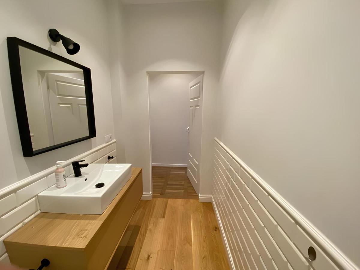 Apartamento Cozy Flat In Rynek Breslavia Exterior foto